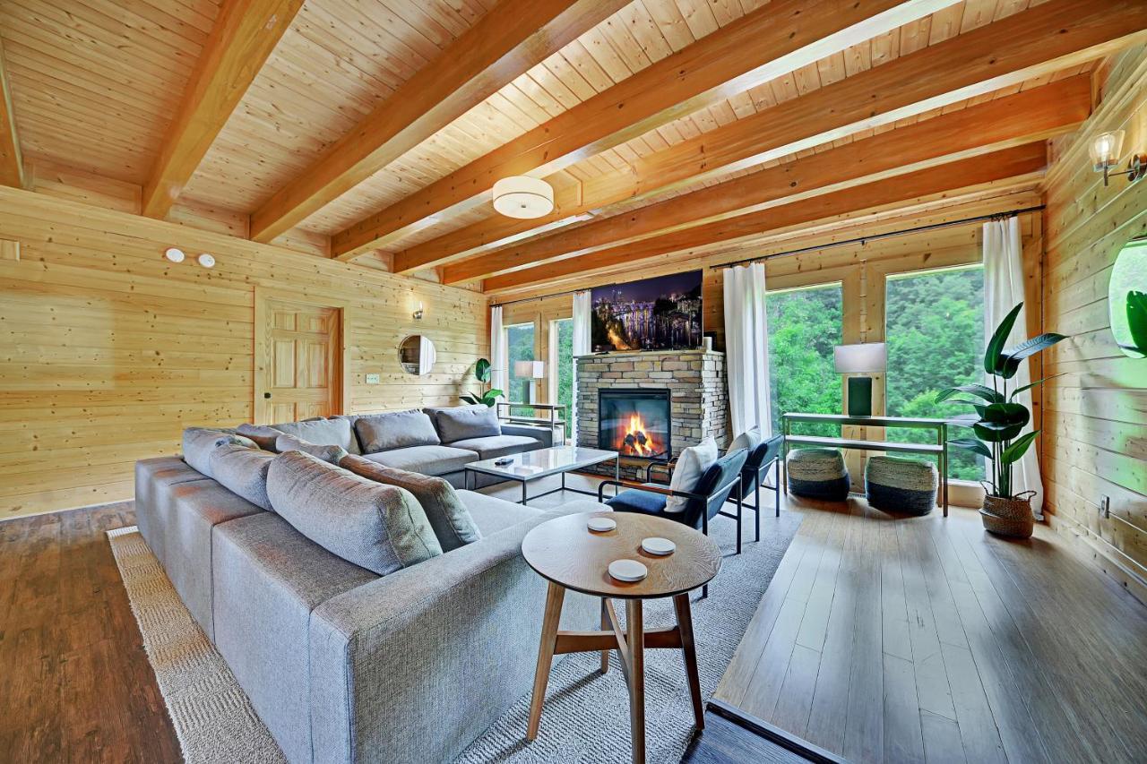 Gorgeous Large Mountain View Cabin W Hot Tub, Free Wifi, Games Villa เซอเวียร์วีล ภายนอก รูปภาพ