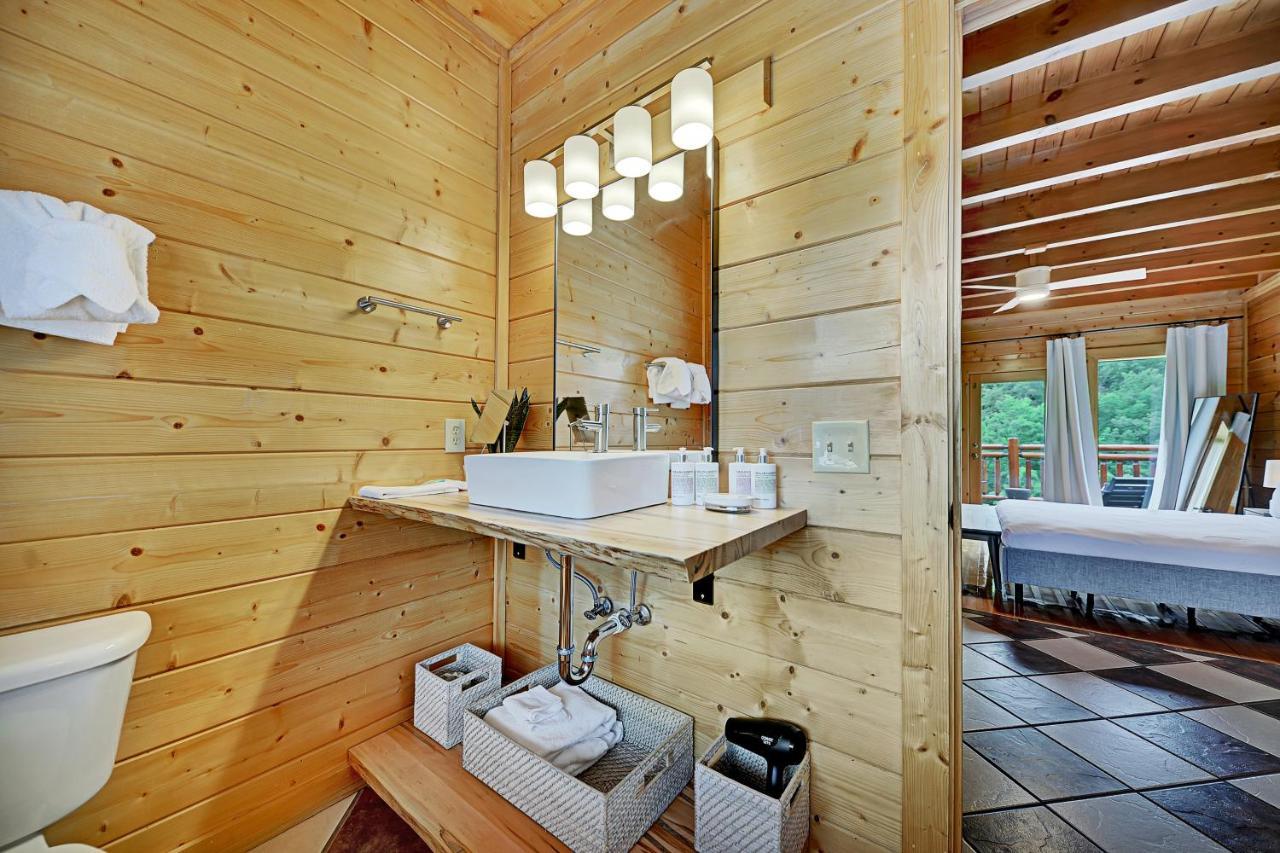 Gorgeous Large Mountain View Cabin W Hot Tub, Free Wifi, Games Villa เซอเวียร์วีล ภายนอก รูปภาพ