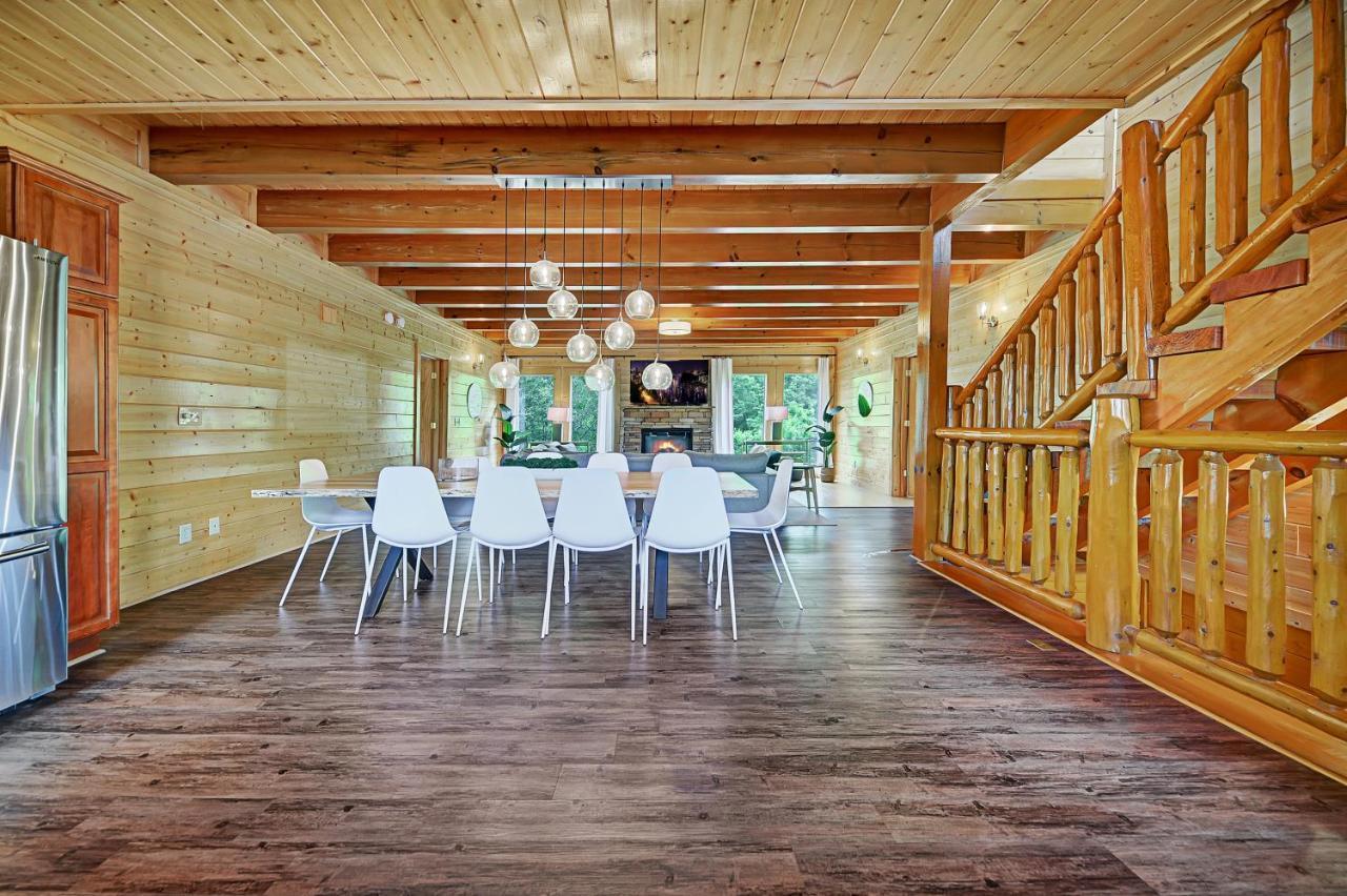 Gorgeous Large Mountain View Cabin W Hot Tub, Free Wifi, Games Villa เซอเวียร์วีล ภายนอก รูปภาพ