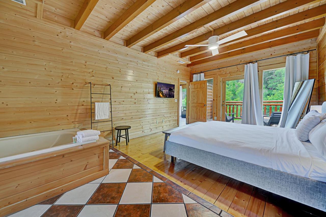 Gorgeous Large Mountain View Cabin W Hot Tub, Free Wifi, Games Villa เซอเวียร์วีล ภายนอก รูปภาพ